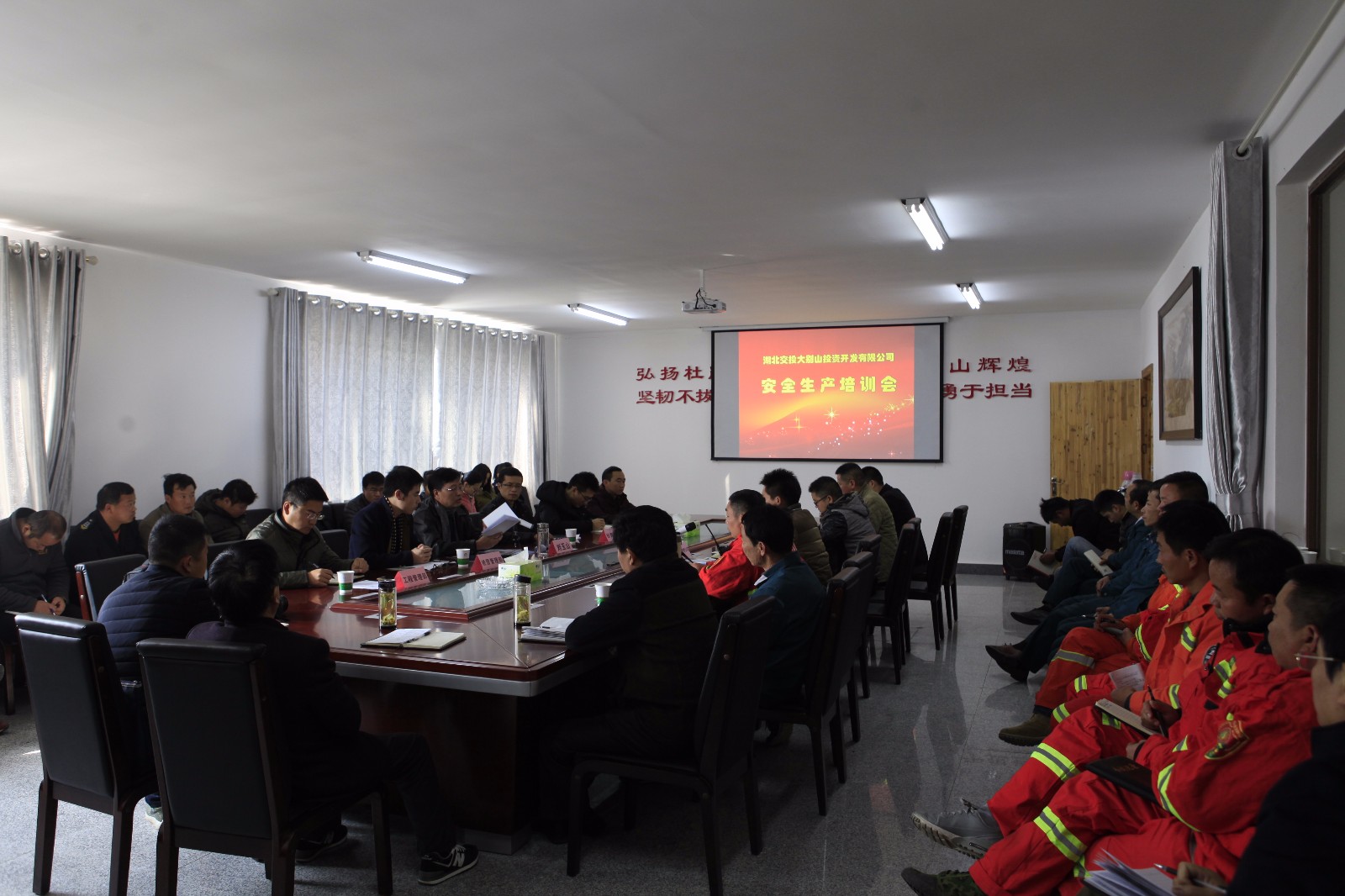 1511423141577020.jpg 微信图片_20171123150847.jpg